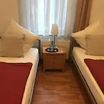 Koelnotel Hostel, & *