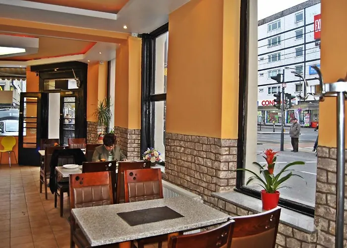 Koelnotel Hostel, & ホステル *