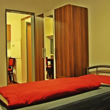 Koelnotel Hostel, & * ケルン