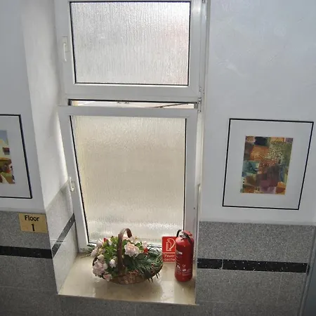 Koelnotel Hostel, & ホステル