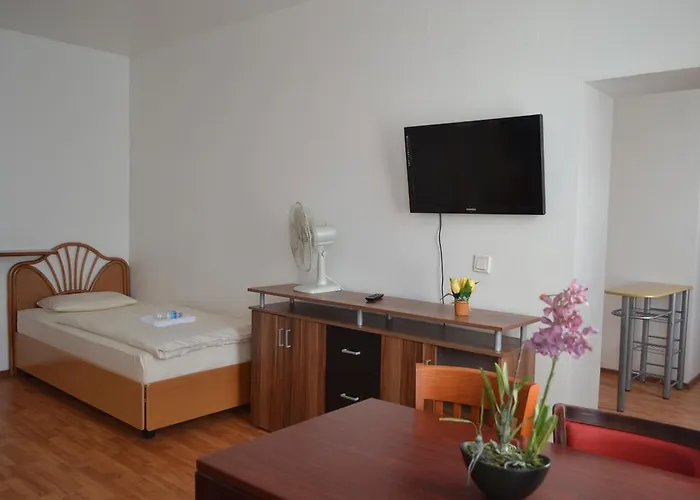 Koelnotel Hostel, & Kolonia