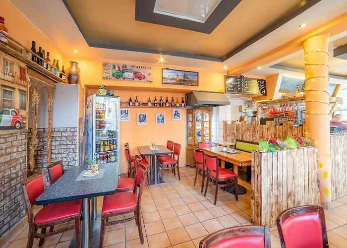 Koelnotel Hostel, & Hostel Kolonia