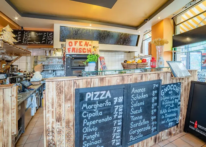 Koelnotel Hostel, & Kolonia