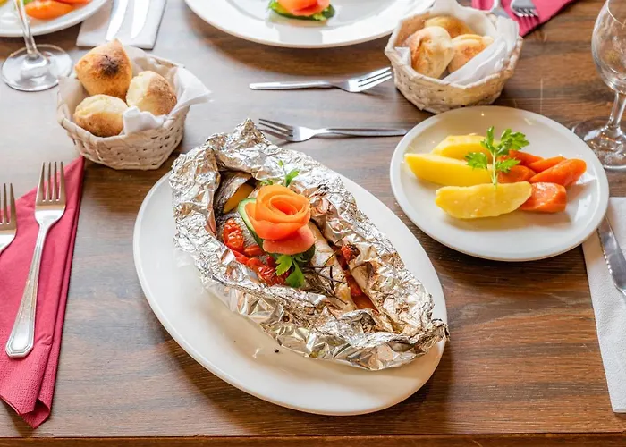 Koelnotel Hostel, & Kolonia