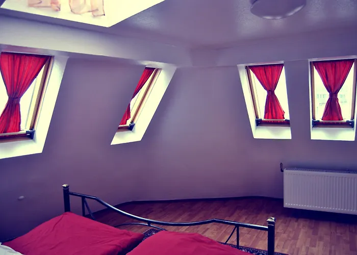 Koelnotel Hostel, & Hostel Kolonia